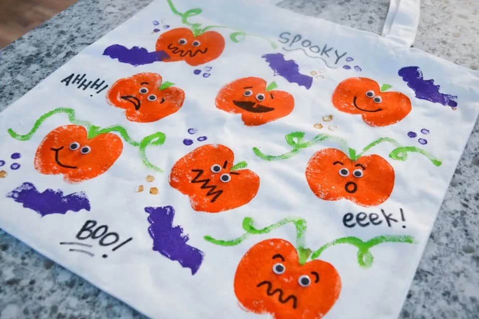 ATELIER DE HALLOWEEN – SACOȘE TEXTILE PENTRU TRICK OR TREAT